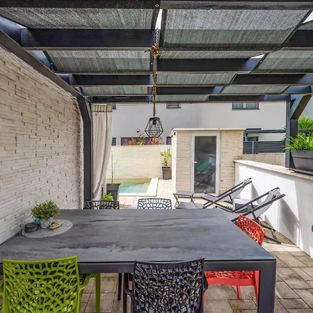 Holiday home Stunning In