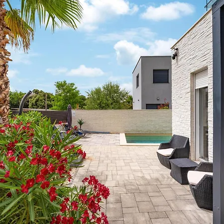 Vakantiehuis Stunning In *